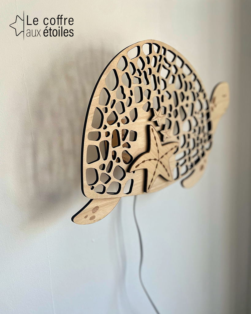 Coffre-aux-etoiles-Applique-lumineuse-lampe-Tortue-04.webp