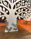 lampe-arbre-de-vie-bois-personnalisee-liege-detail-Le-coffre-aux-etoiles-02.webp