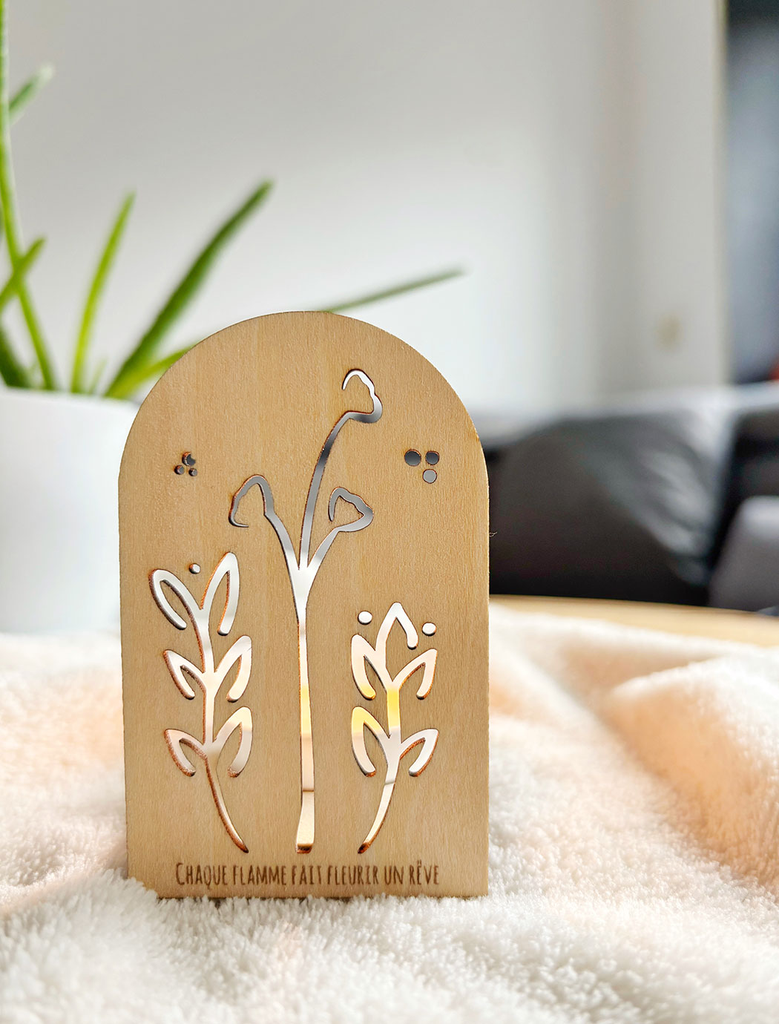 Le-Coffre-aux-etoiles-Photophore-bois-Mini-Fleurs-03.webp