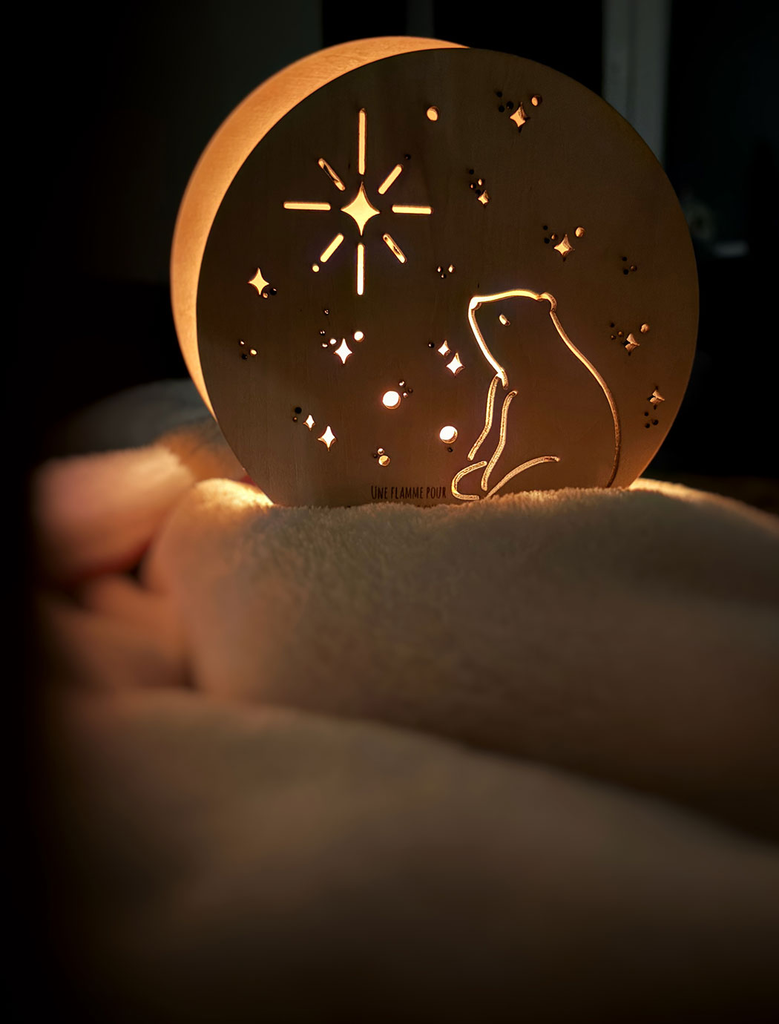 Le-Coffre-aux-etoiles-Photophore-bois-Ours-voeux-01.webp