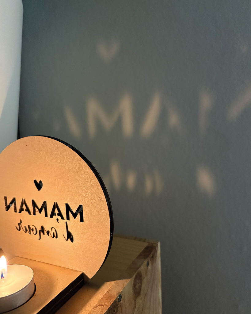 Le-Coffre-aux-etoiles-Fete-des-meres-bois-Photophore-Maman-Amour-02.webp