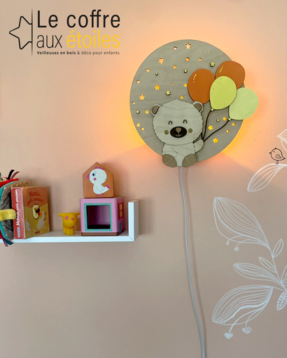 Veilleuse murale personnalisable – Ourson aux 4 ballons
